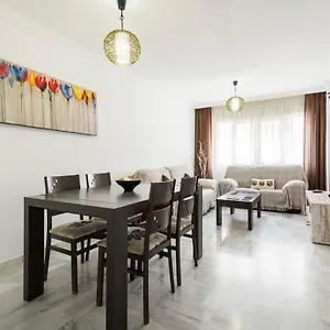 Alaska 800 M De La Playa Parking Privado Appartement Málaga